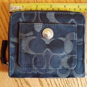 Couch wallet